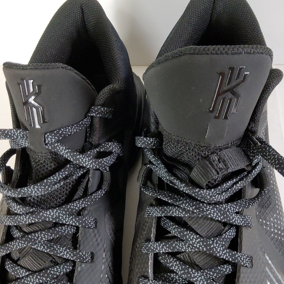 Nike Black Athletic Shoes with Minimalist Design Size 13 main image 13
